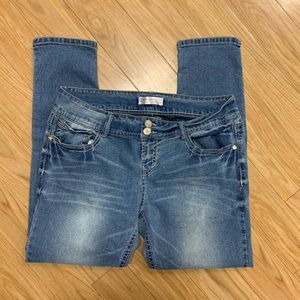 No Boundaries Skinny Jeans